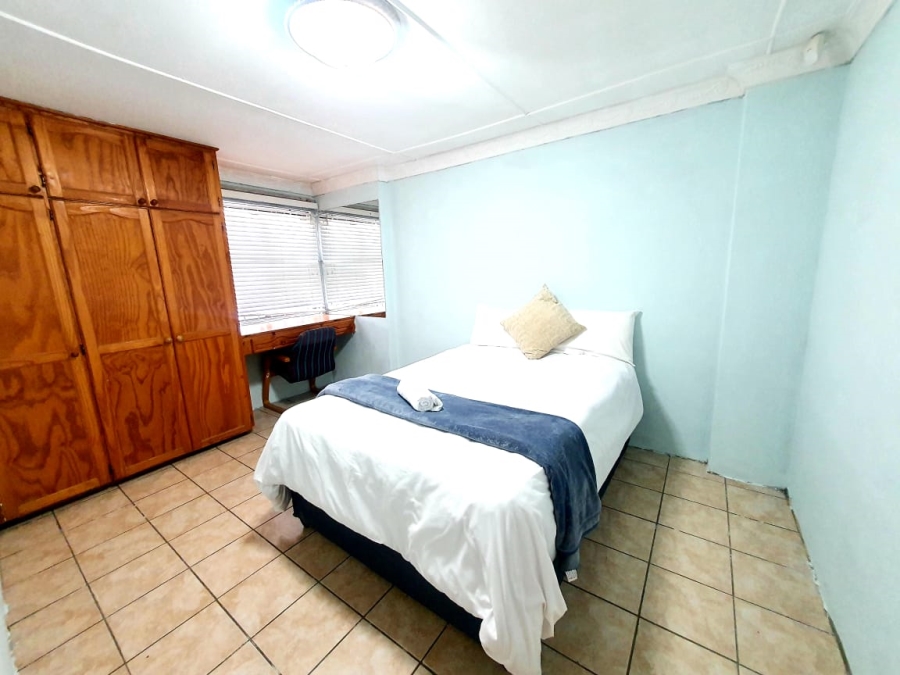 To Let 5 Bedroom Property for Rent in Vincent Eastern Cape